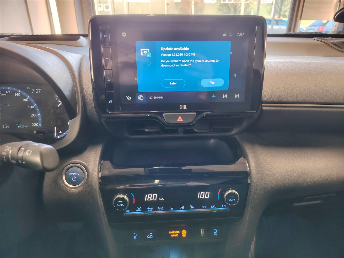 TOYOTA Yaris Cross 2021