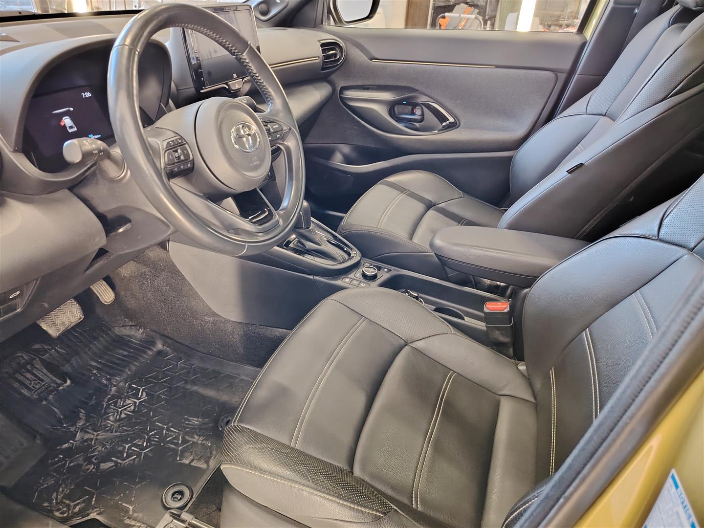 TOYOTA Yaris Cross 2021