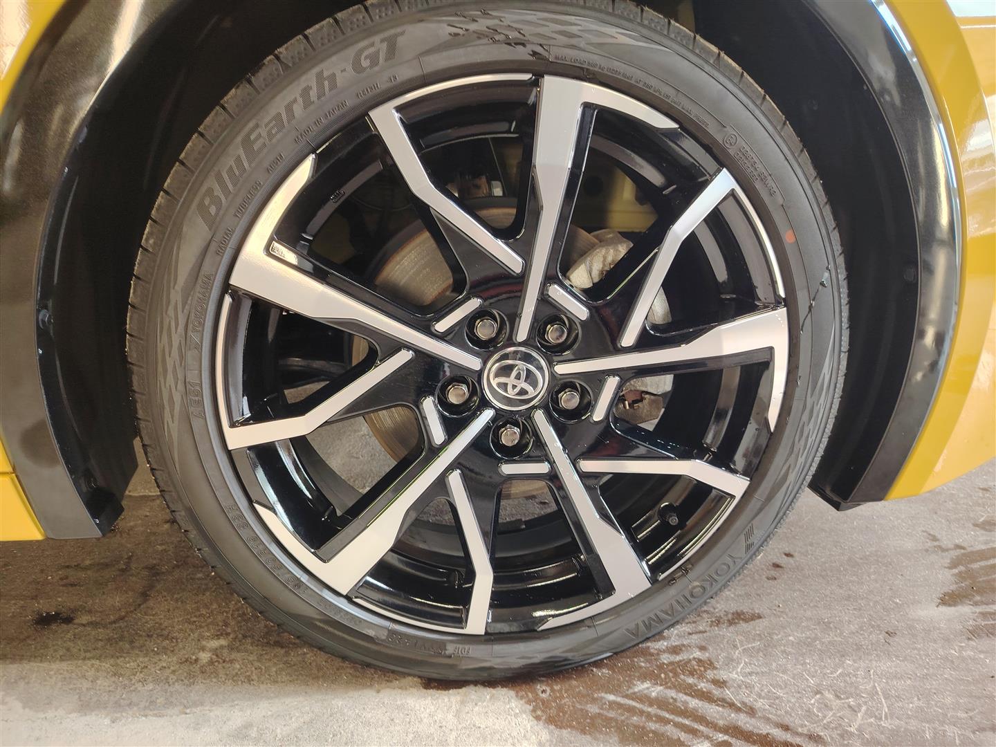 TOYOTA PRIUS PLUG-IN 2023