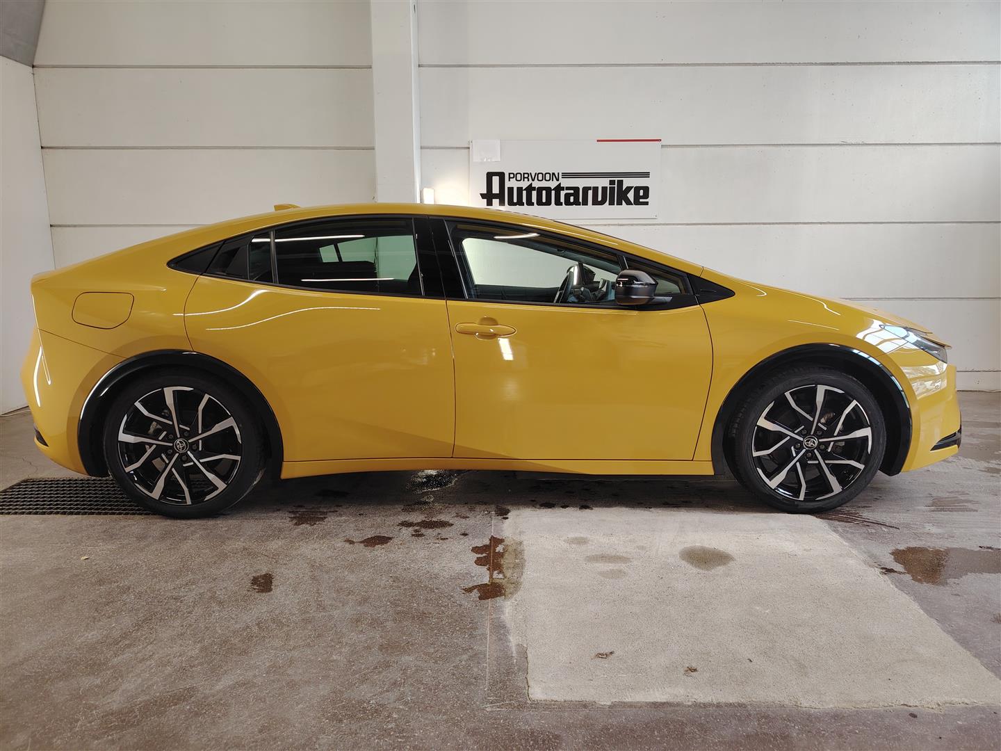 TOYOTA PRIUS PLUG-IN 2023