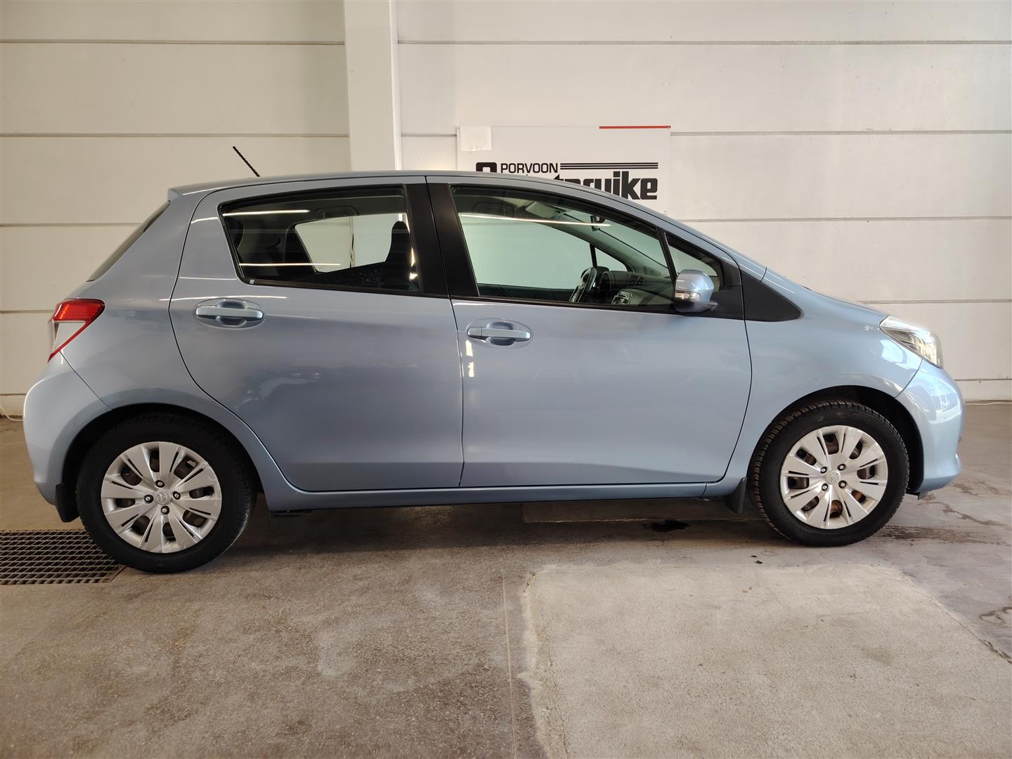 TOYOTA YARIS 2012