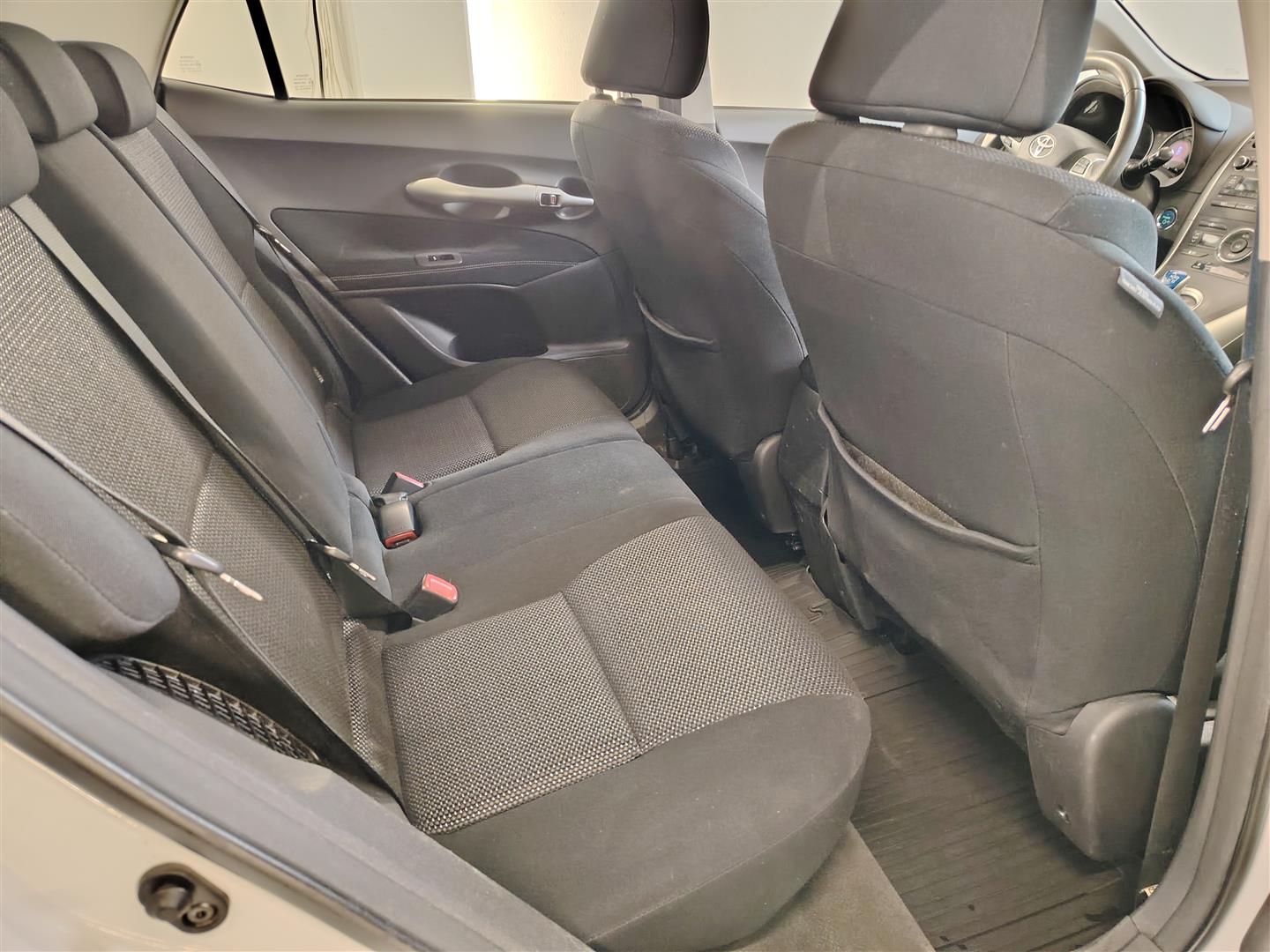 TOYOTA AURIS 2011