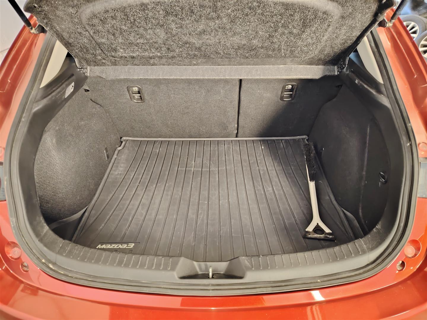 MAZDA MAZDA3 2018