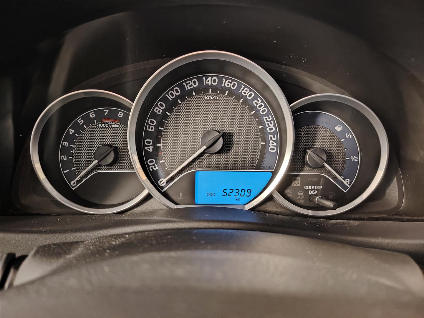 TOYOTA AURIS 2015