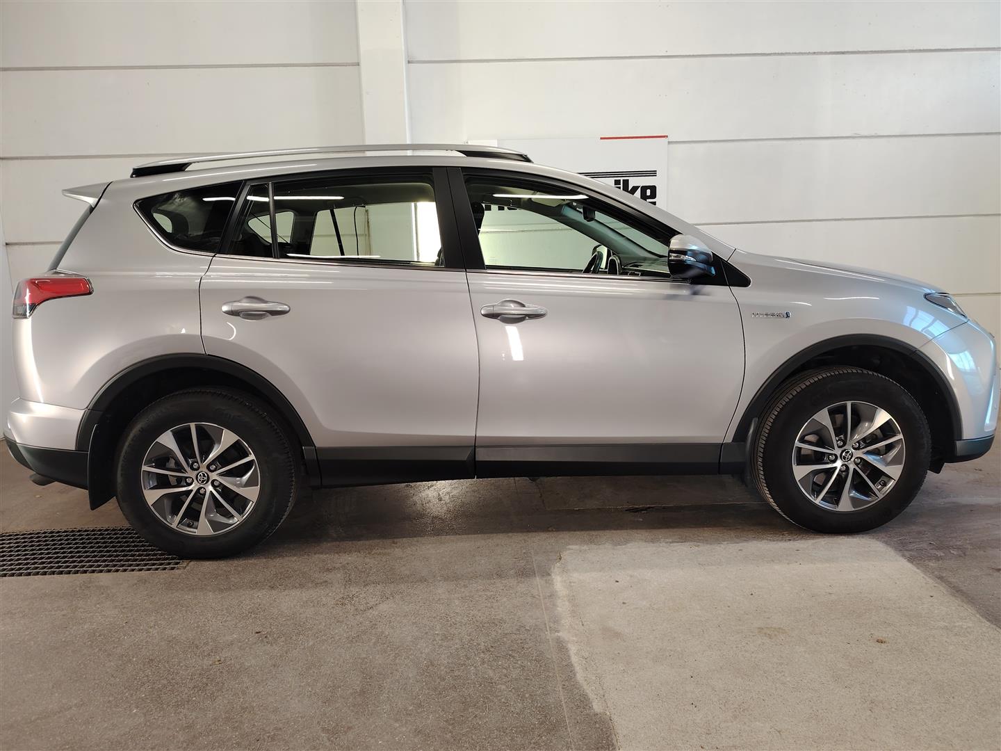 TOYOTA RAV4 2017