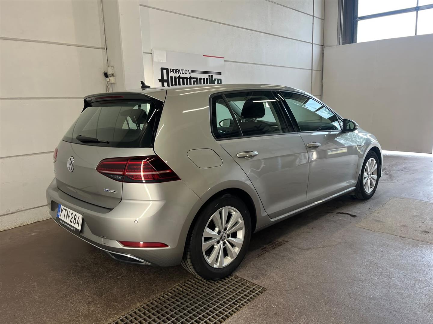 VOLKSWAGEN GOLF 2019
