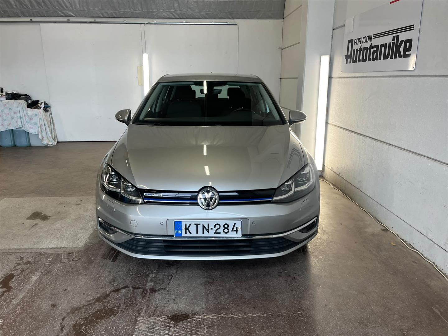 VOLKSWAGEN GOLF 2019