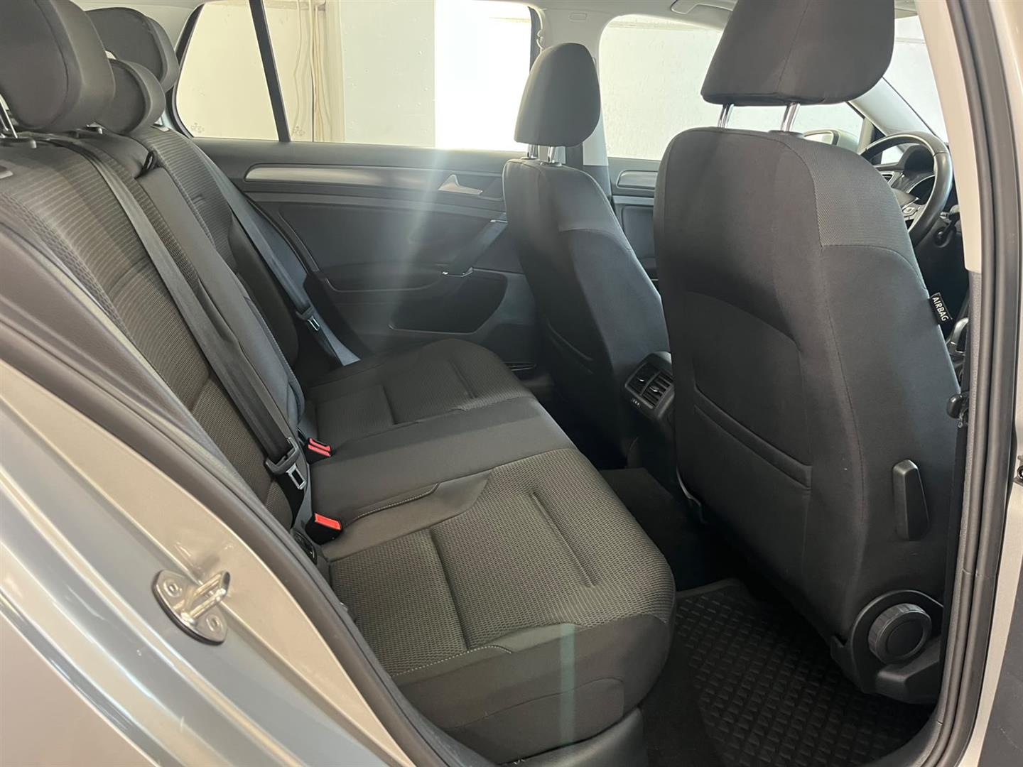VOLKSWAGEN GOLF 2019
