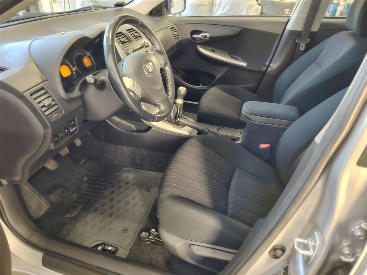 TOYOTA COROLLA 2008