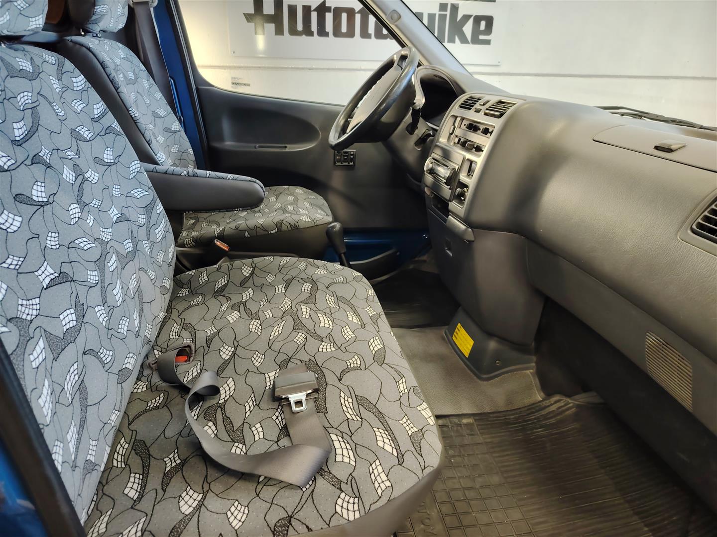 TOYOTA HIACE 2008
