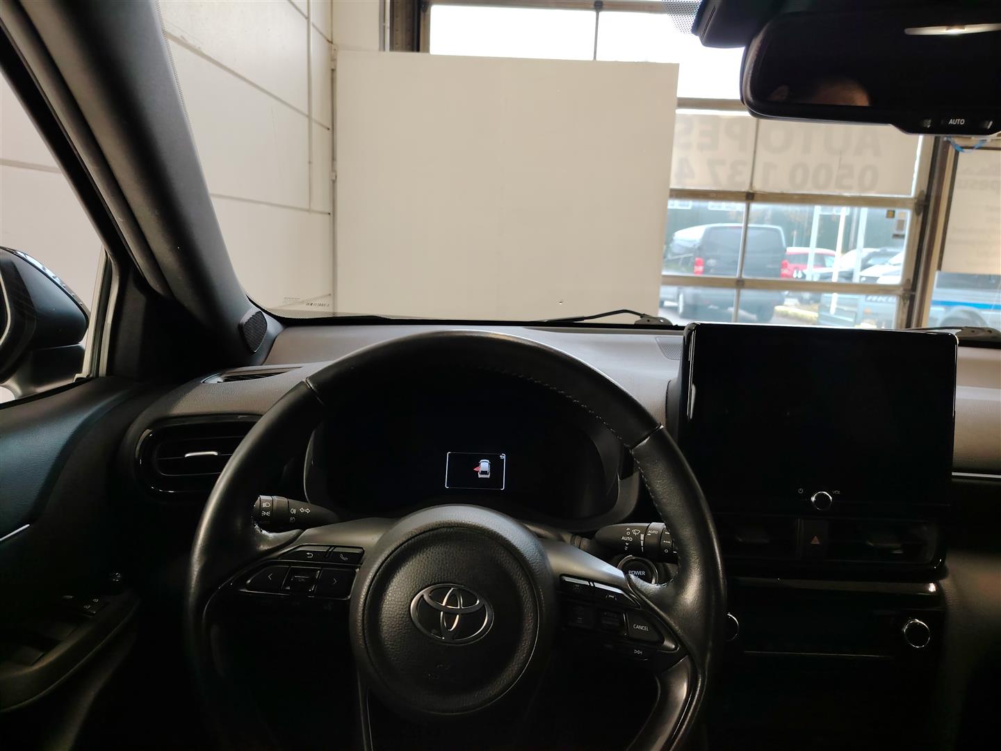 TOYOTA Yaris Cross 2024