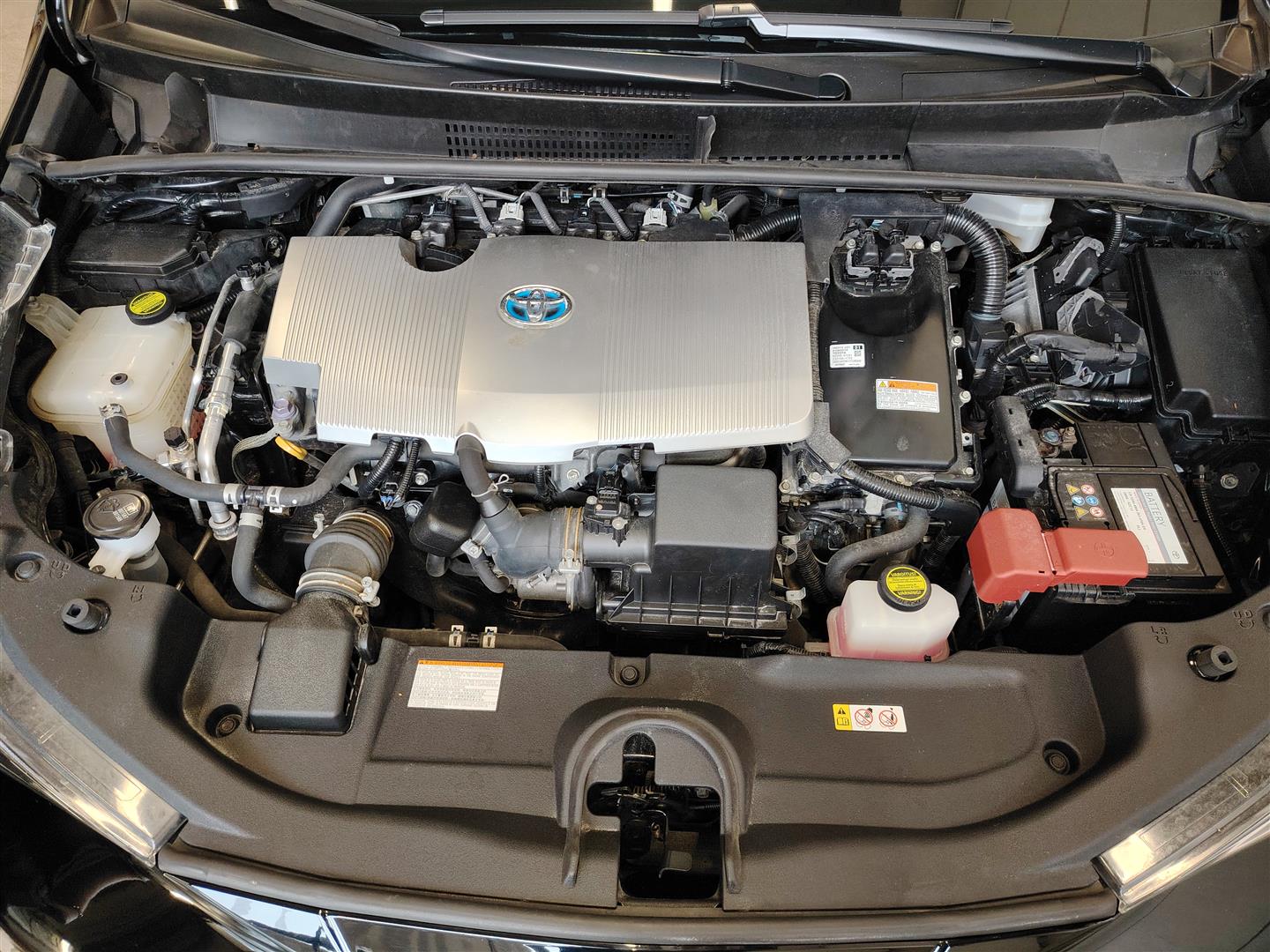 TOYOTA PRIUS 2018