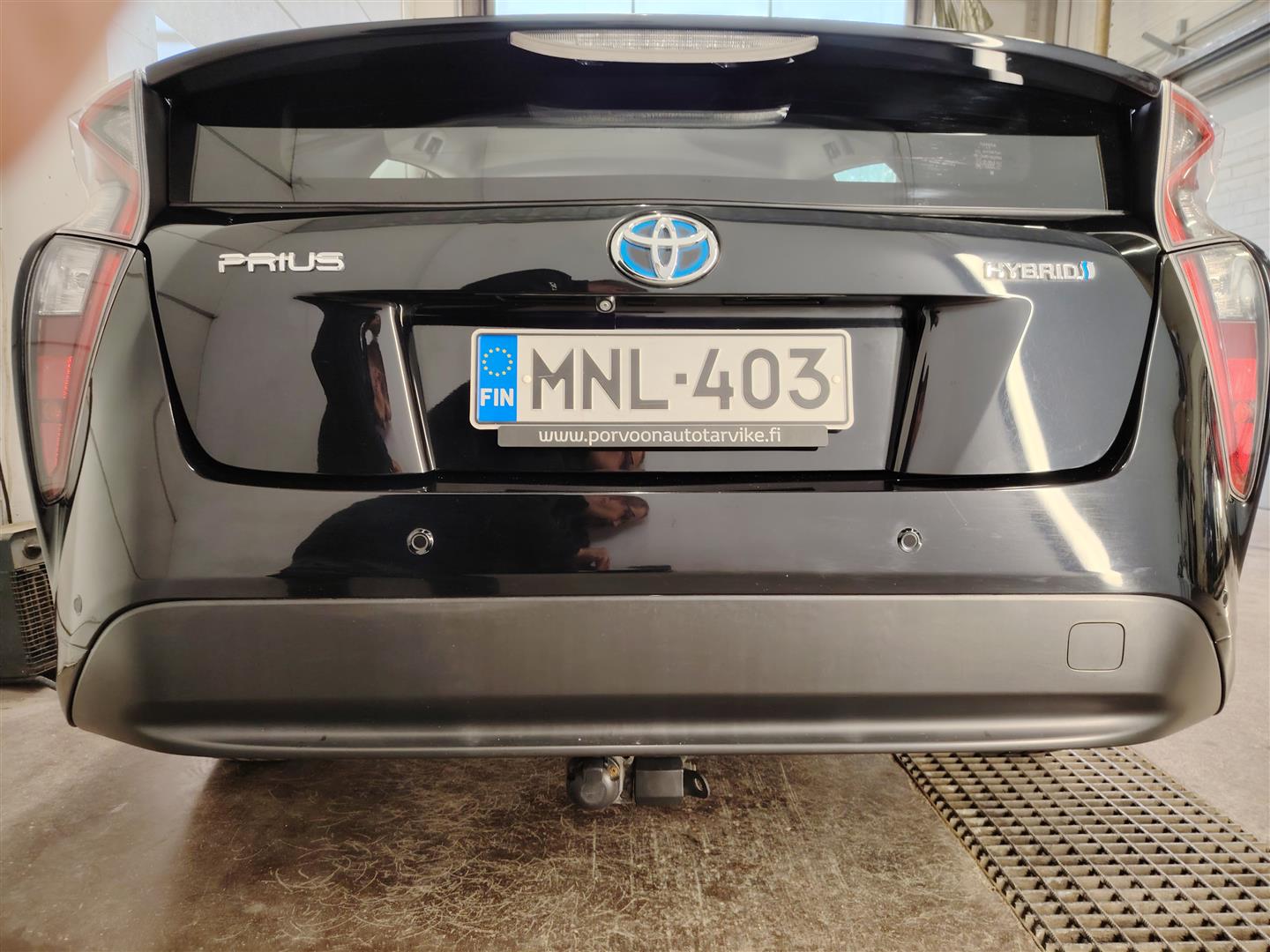TOYOTA PRIUS 2018