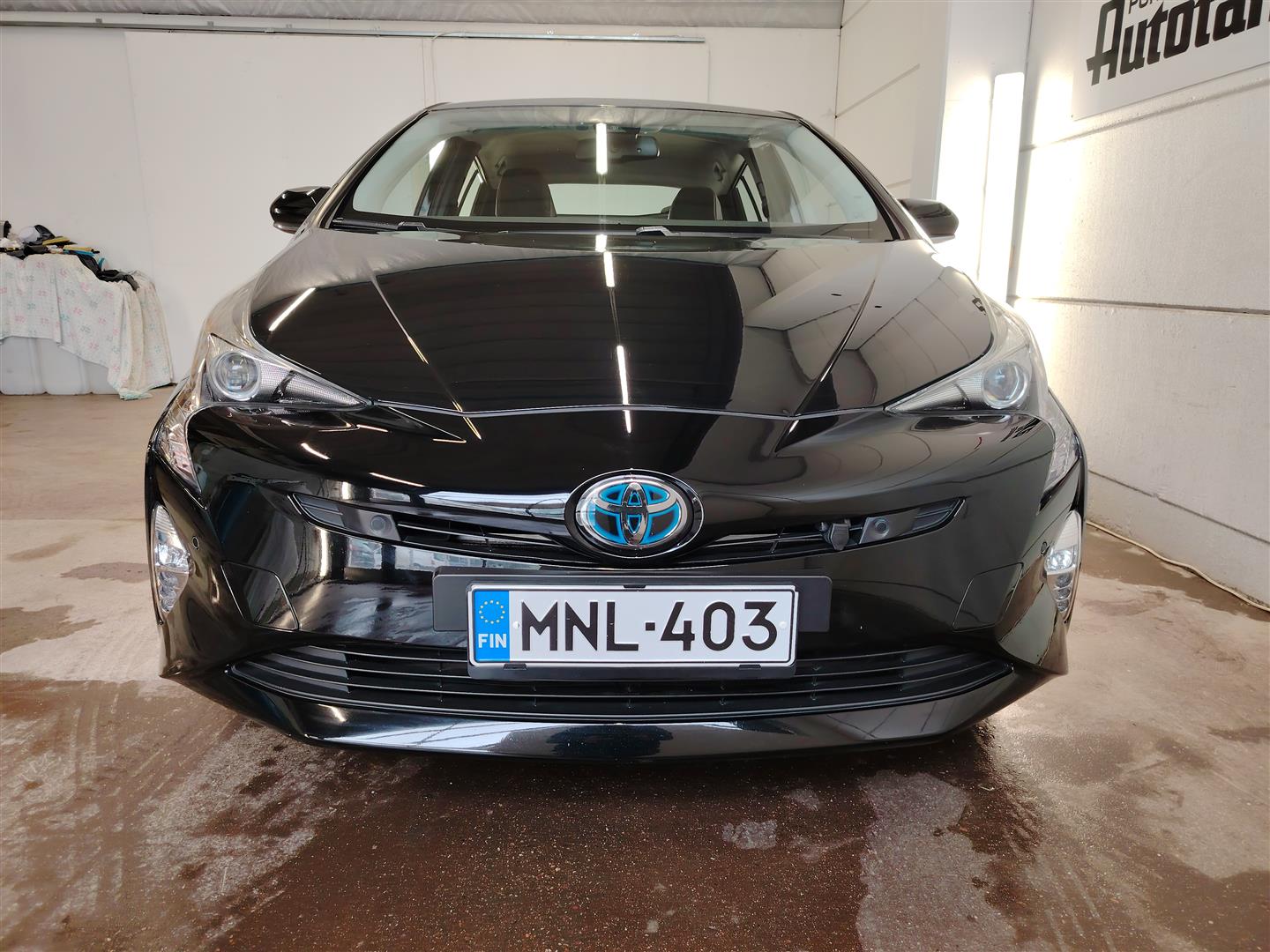 TOYOTA PRIUS 2018
