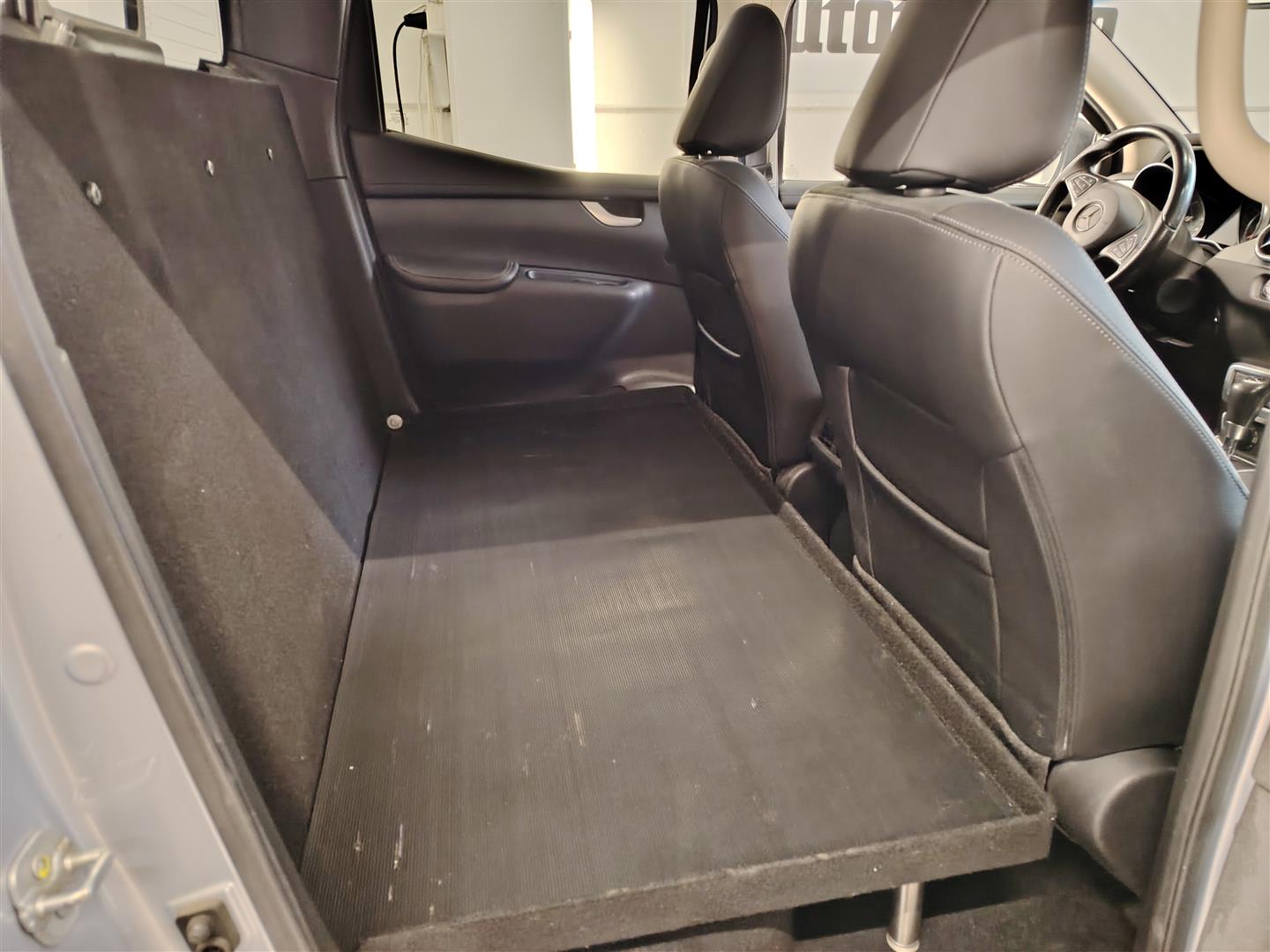 MERCEDES-BENZ X 2018