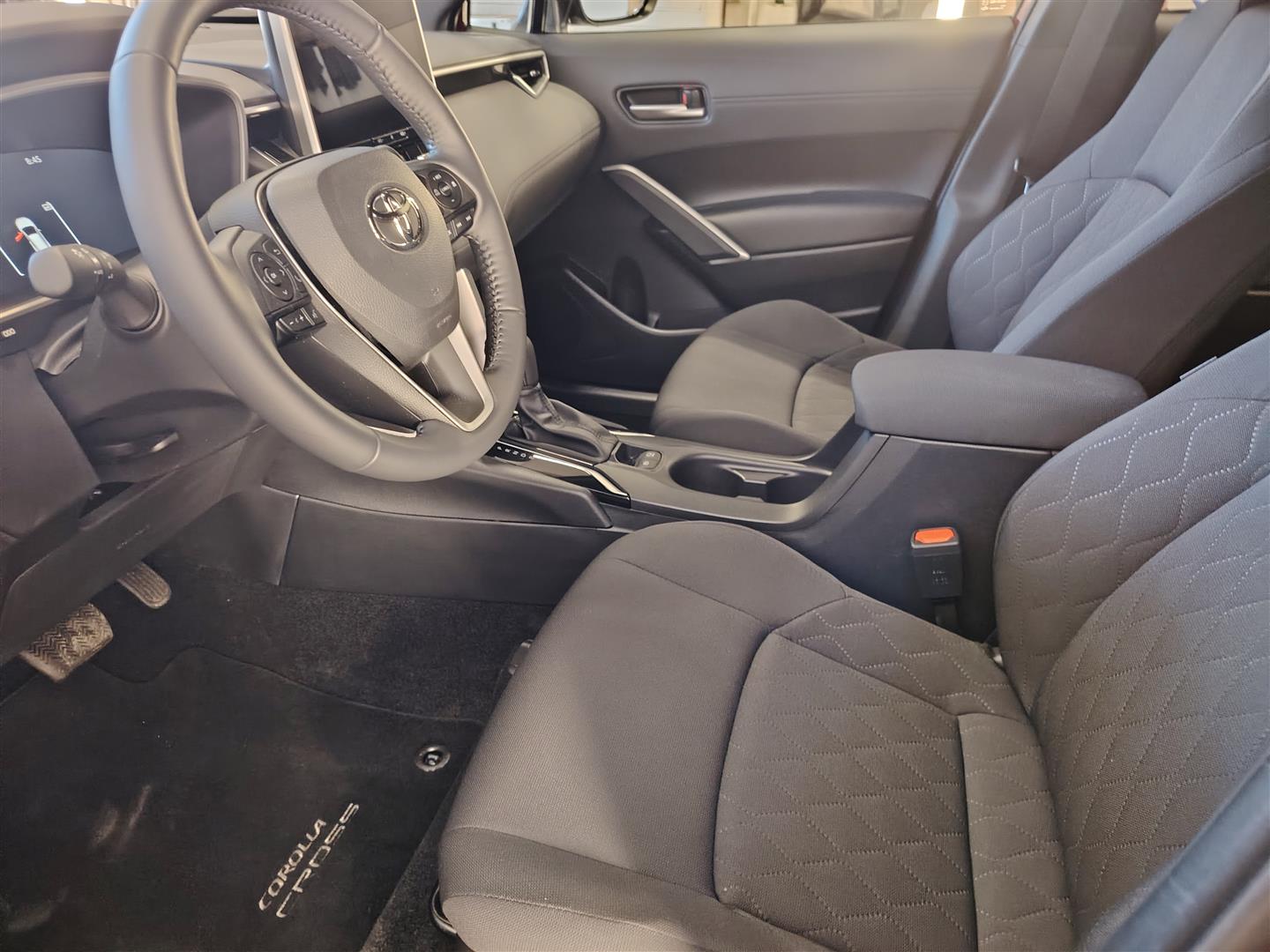 TOYOTA Corolla Cross 2024