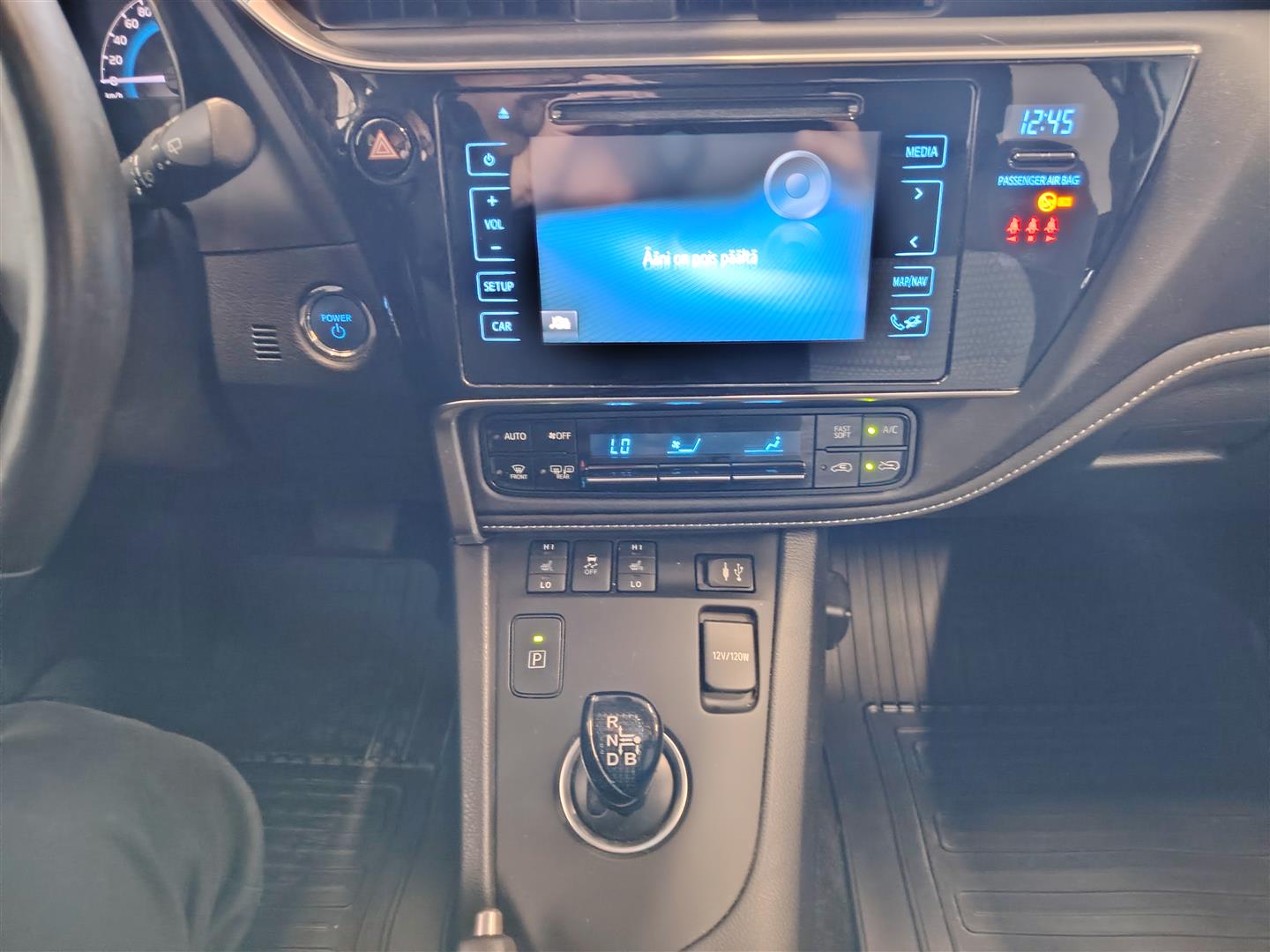 TOYOTA AURIS 2019