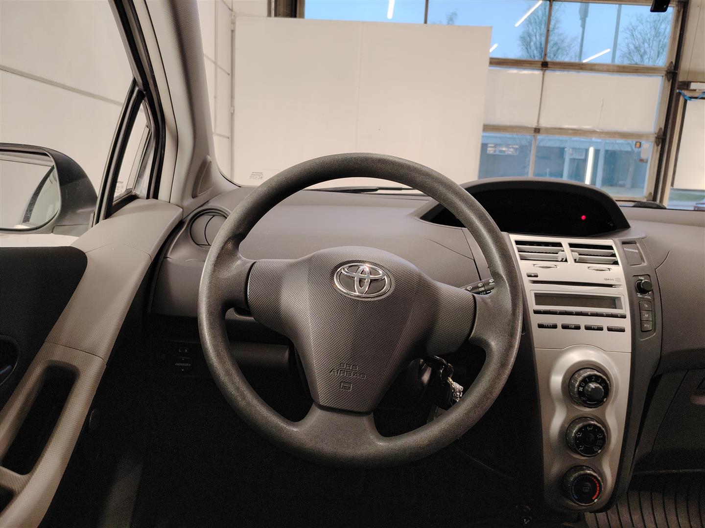 TOYOTA YARIS 2007