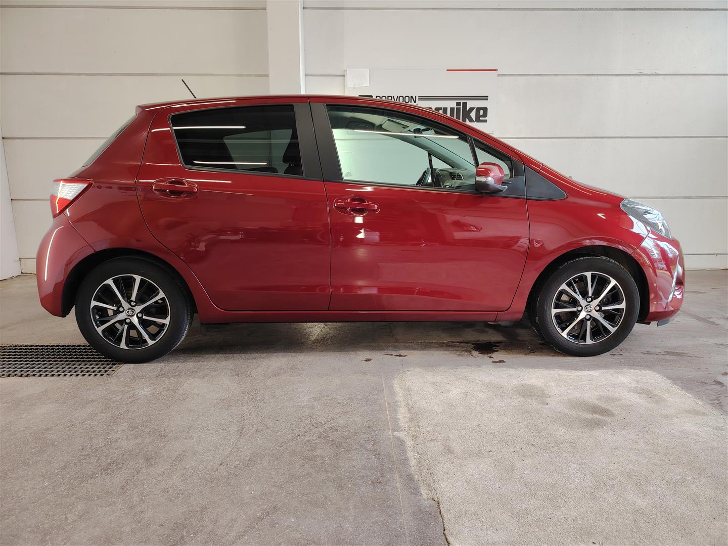TOYOTA YARIS 2019