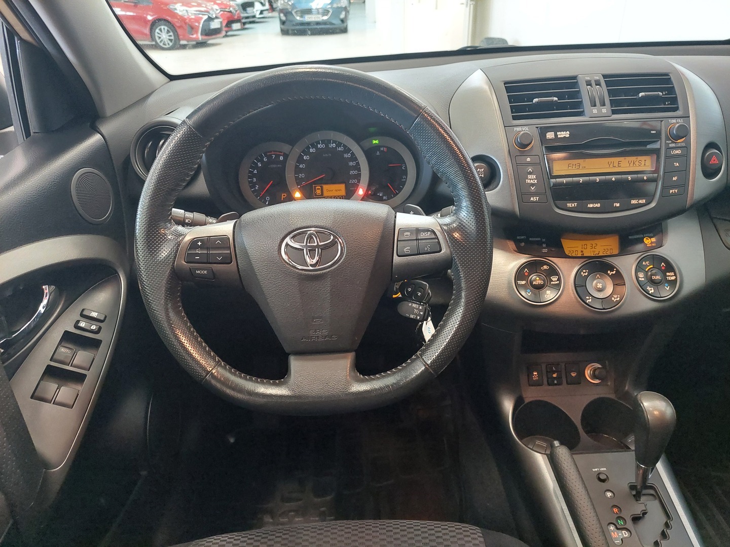 TOYOTA RAV4 8