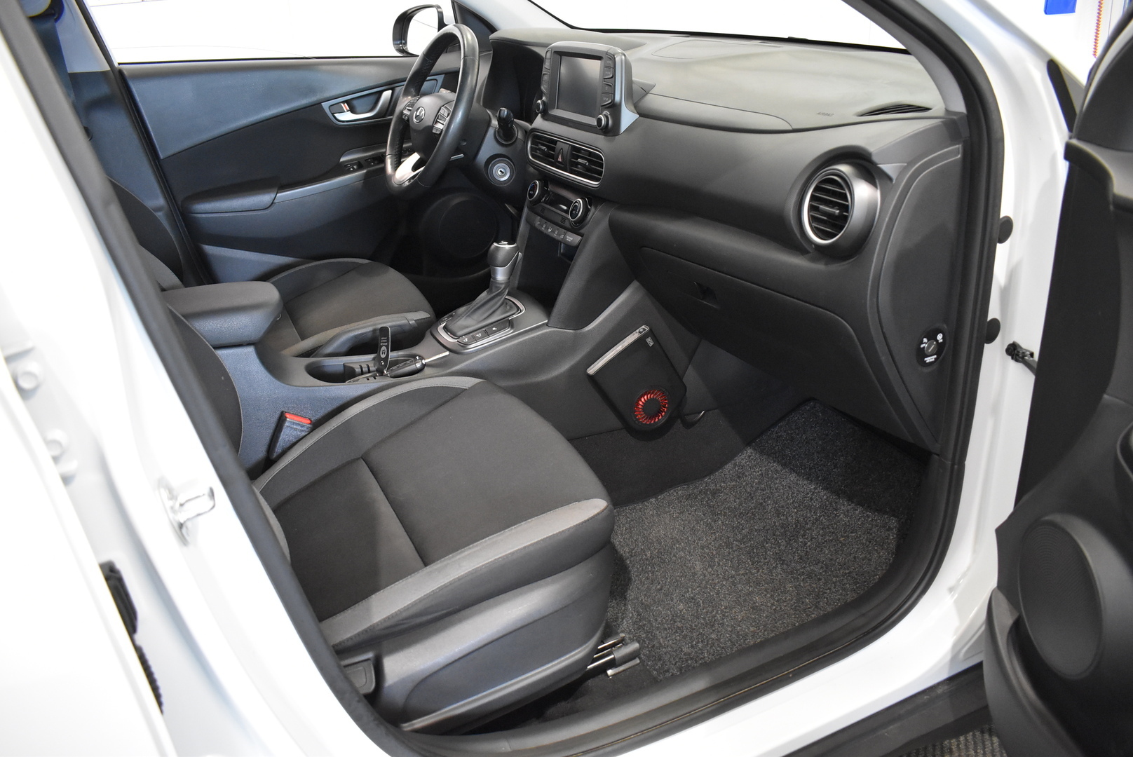 HYUNDAI KONA 18