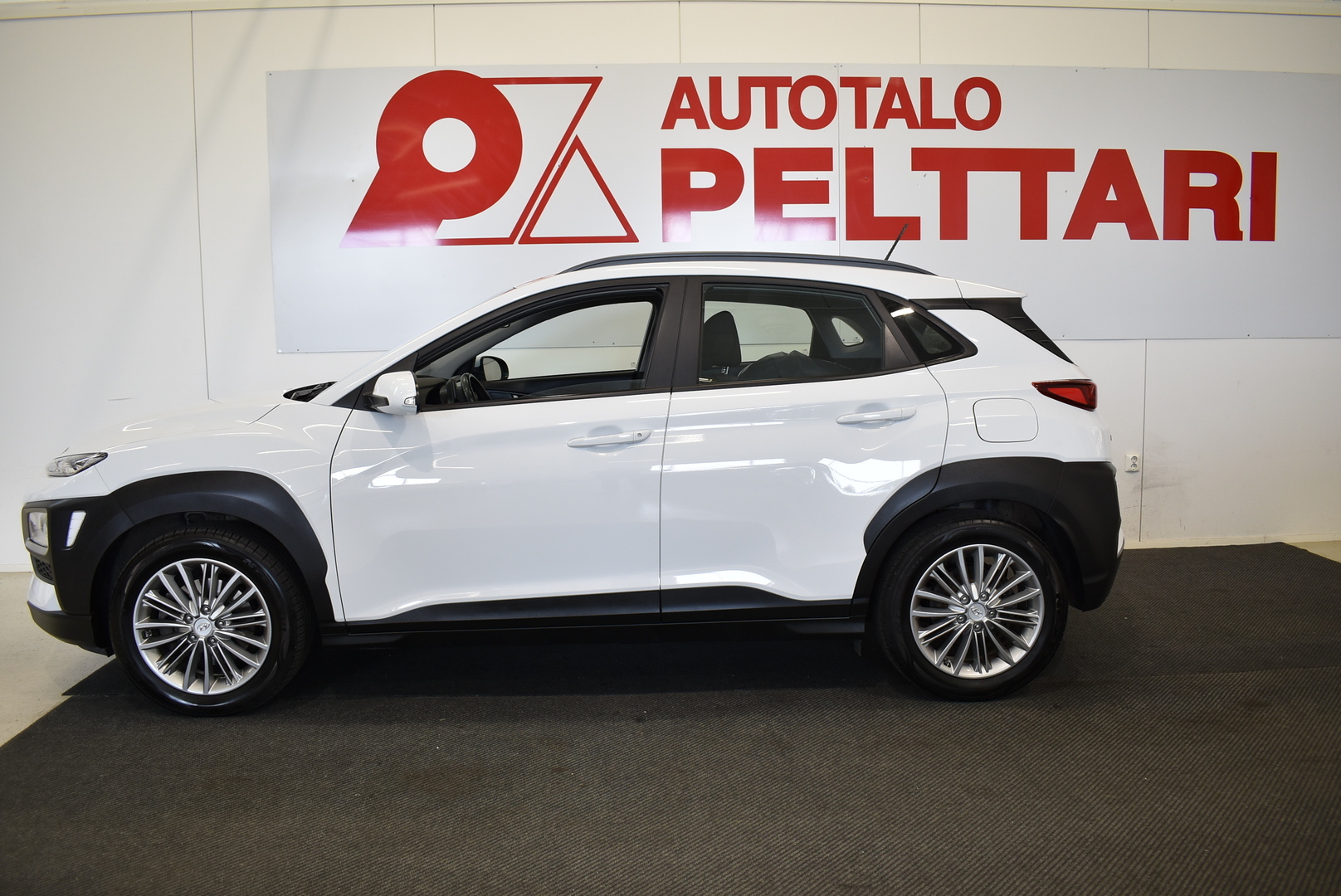 HYUNDAI KONA 5