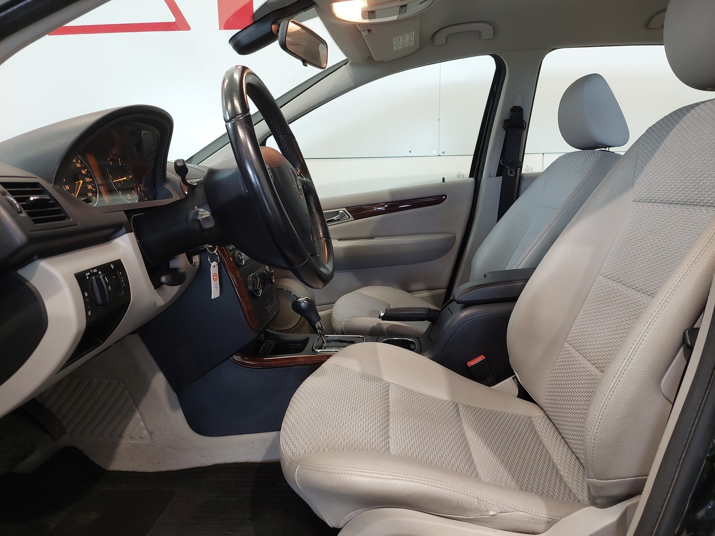 MERCEDES-BENZ A 14