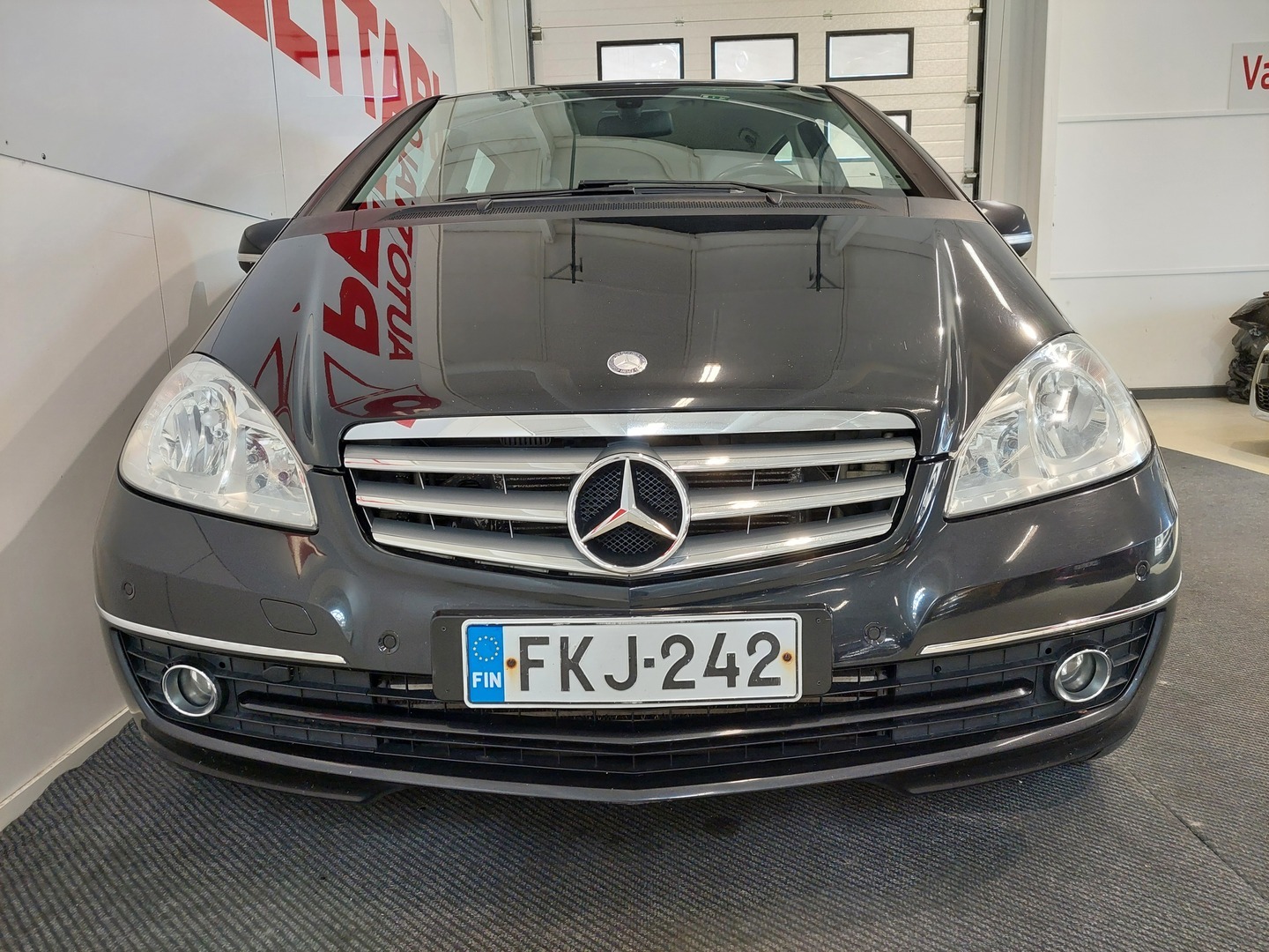 MERCEDES-BENZ A 19