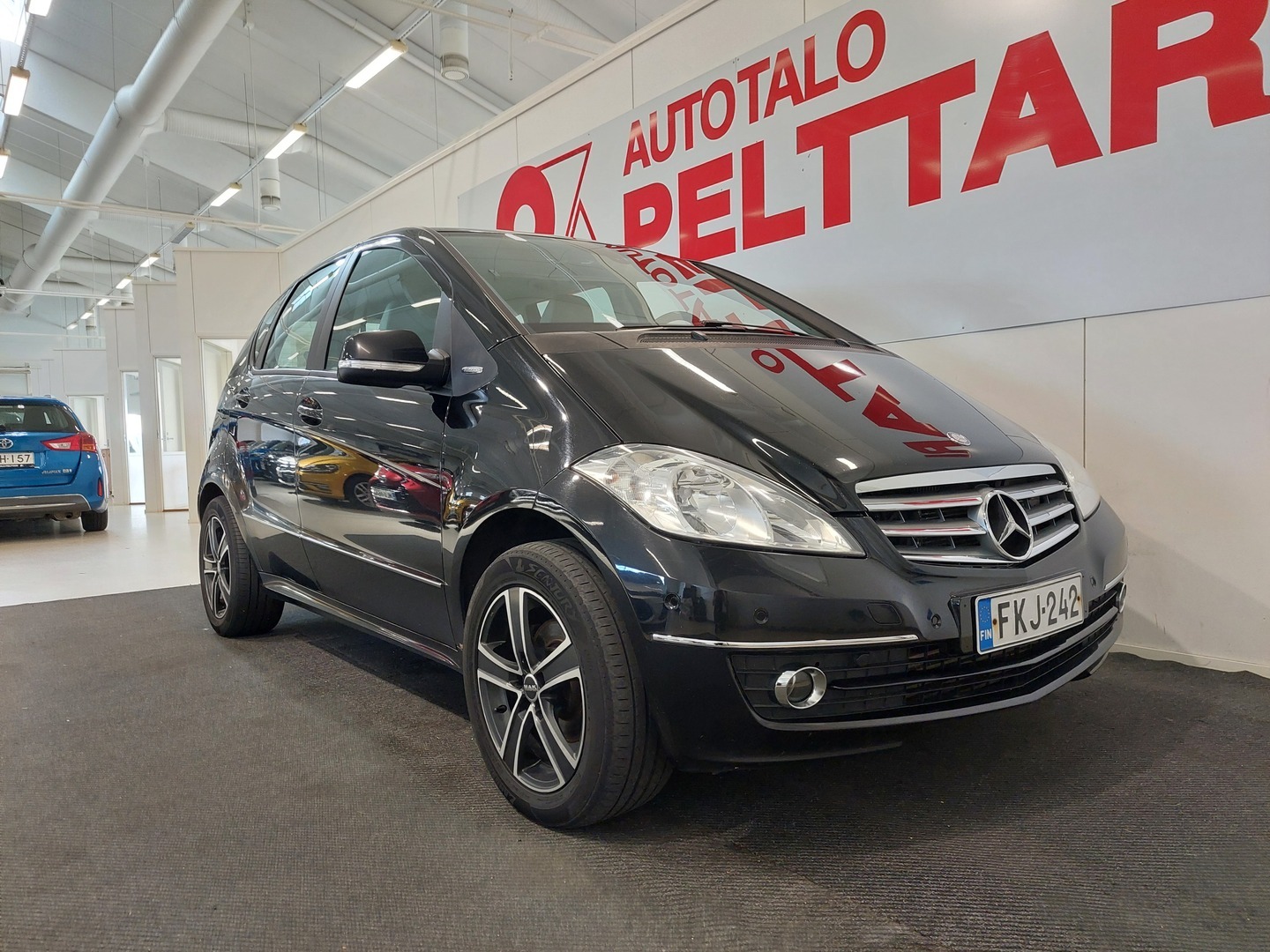 MERCEDES-BENZ A 6