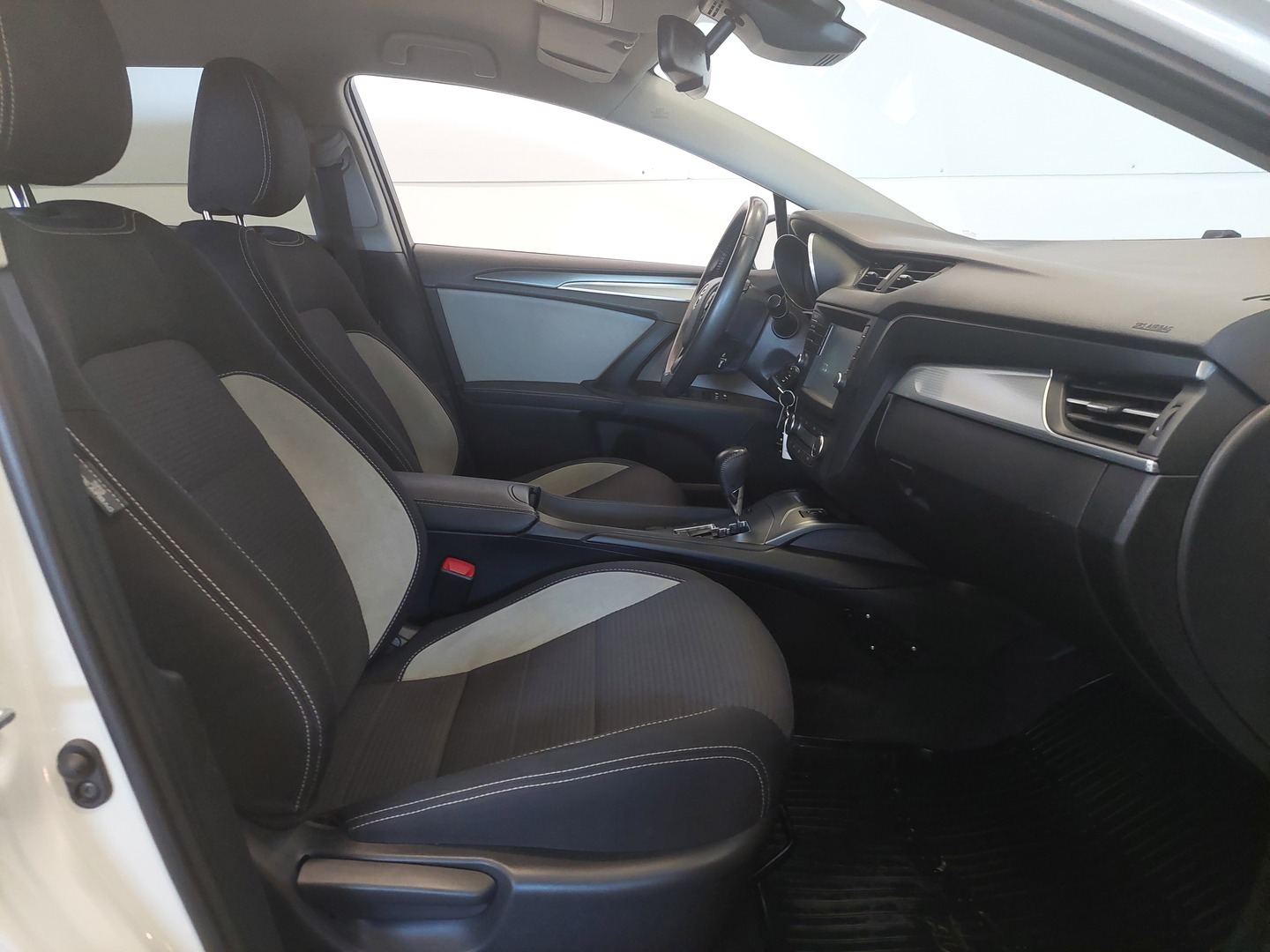 TOYOTA AVENSIS 15