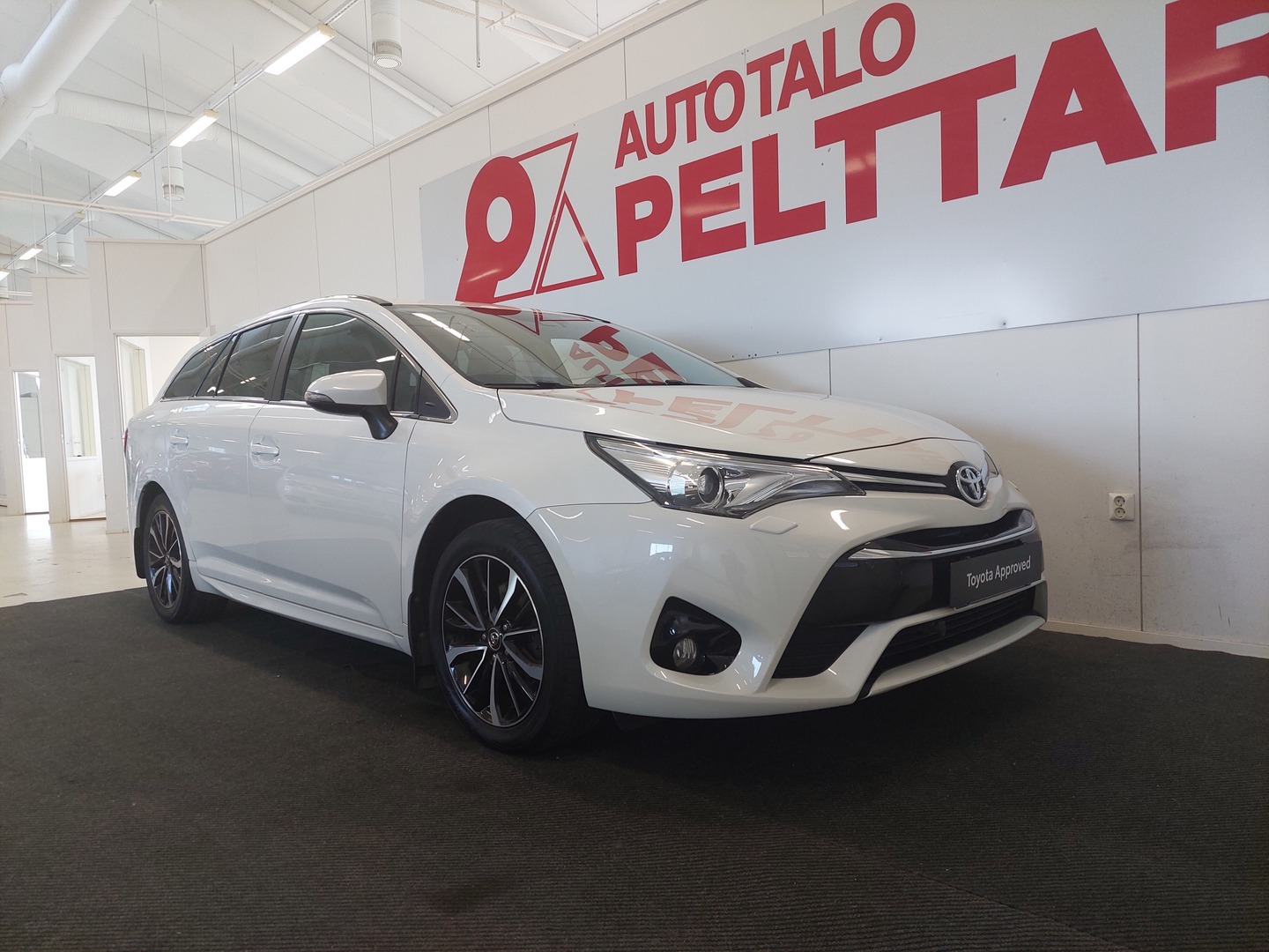 TOYOTA AVENSIS 7