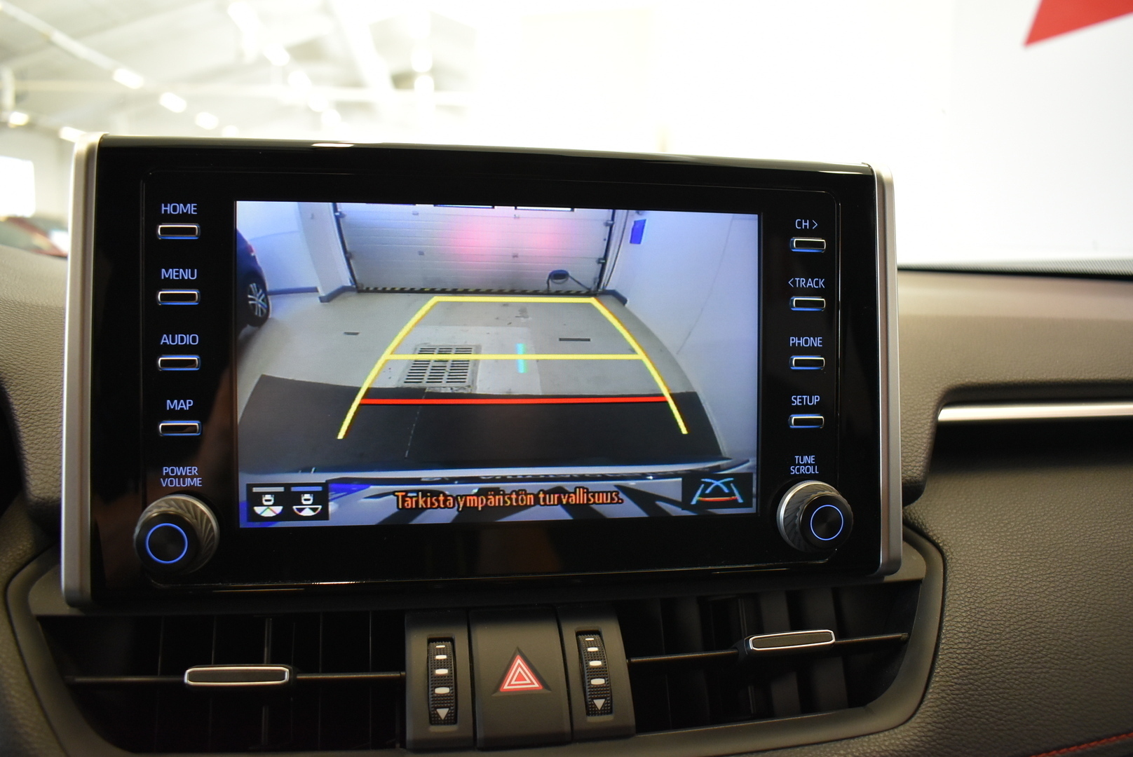 TOYOTA RAV4 Plug-in 18