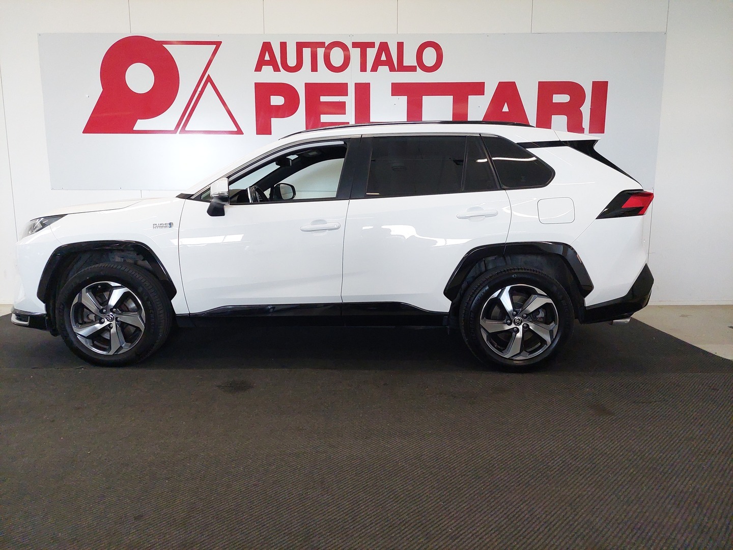 TOYOTA RAV4 Plug-in 3