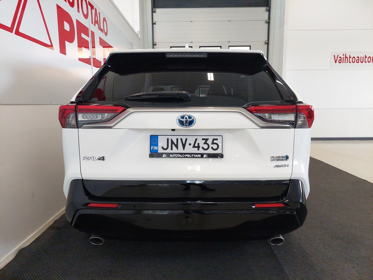 TOYOTA RAV4 Plug-in 8