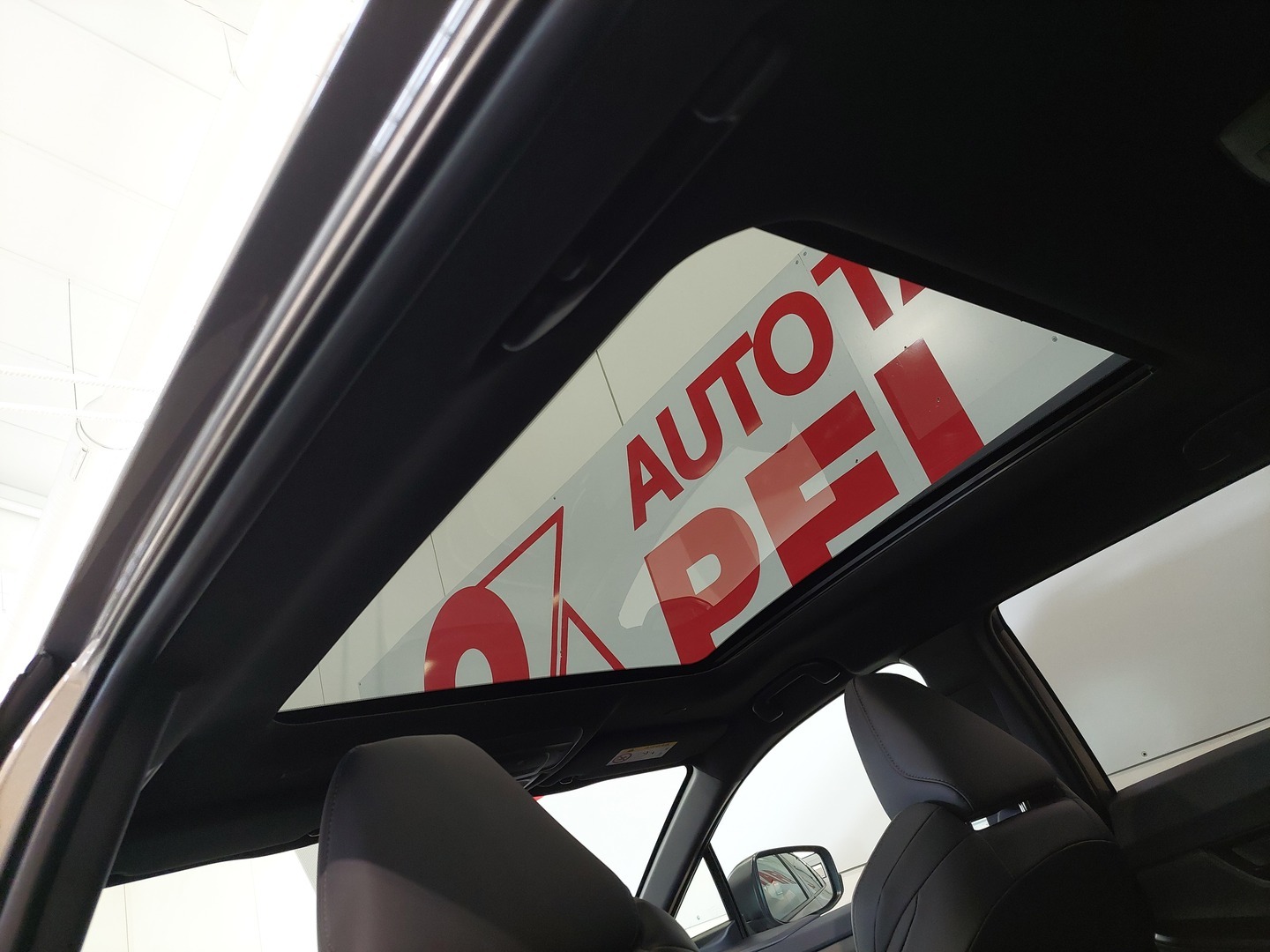 TOYOTA BZ4X TOURING 28