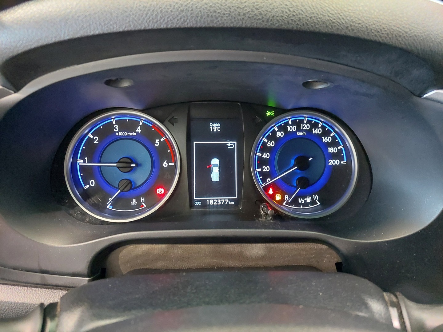 TOYOTA HILUX 10