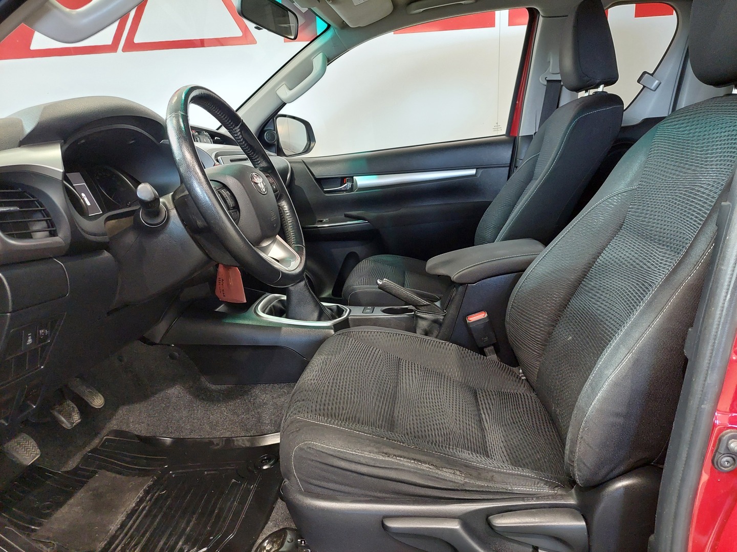 TOYOTA HILUX 15
