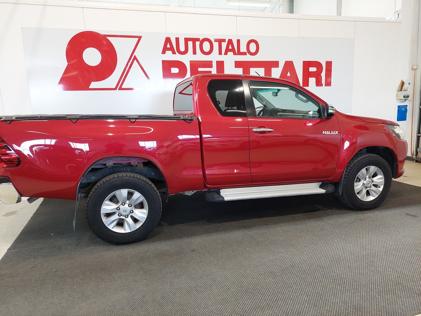 TOYOTA HILUX 6