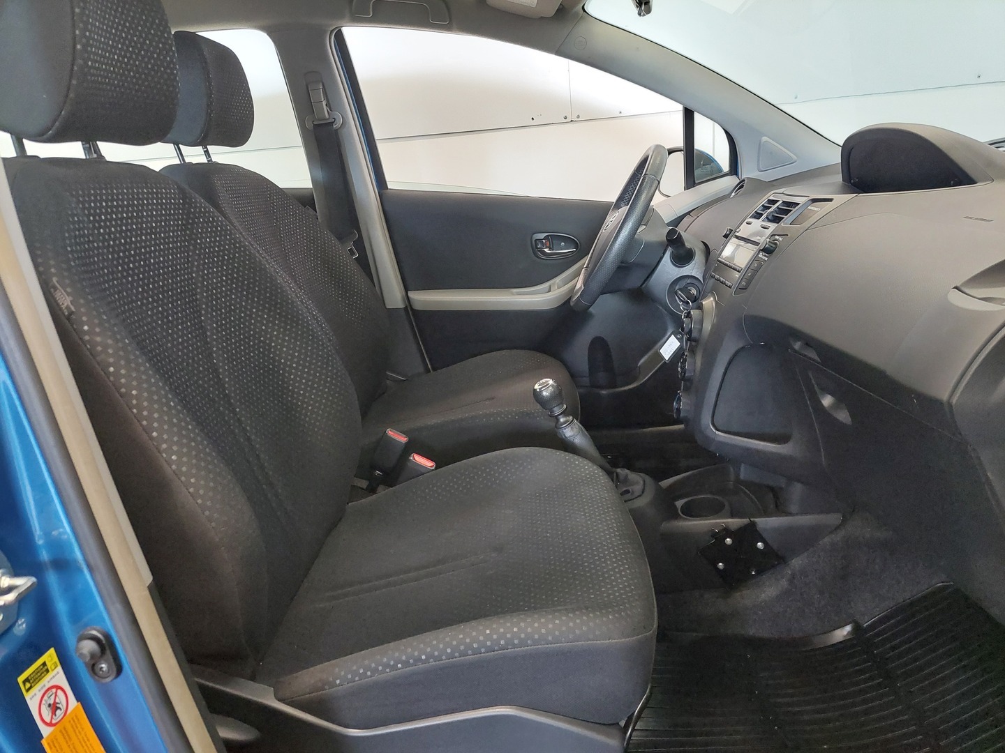 TOYOTA Yaris 3