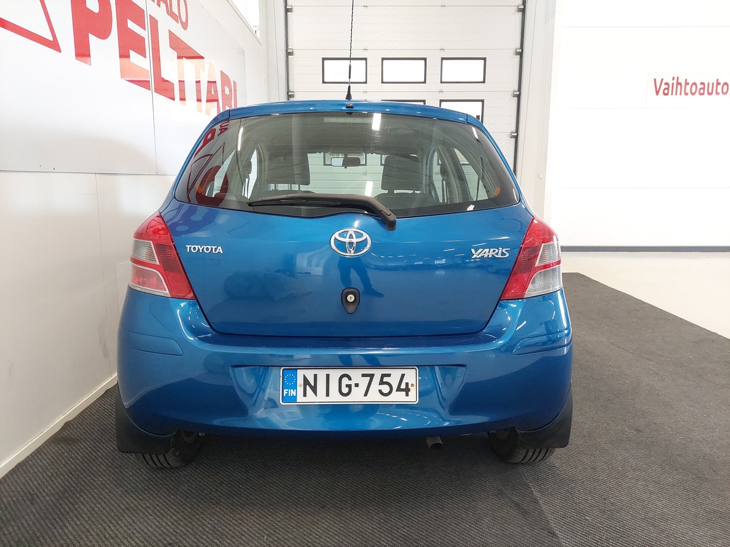TOYOTA Yaris 6