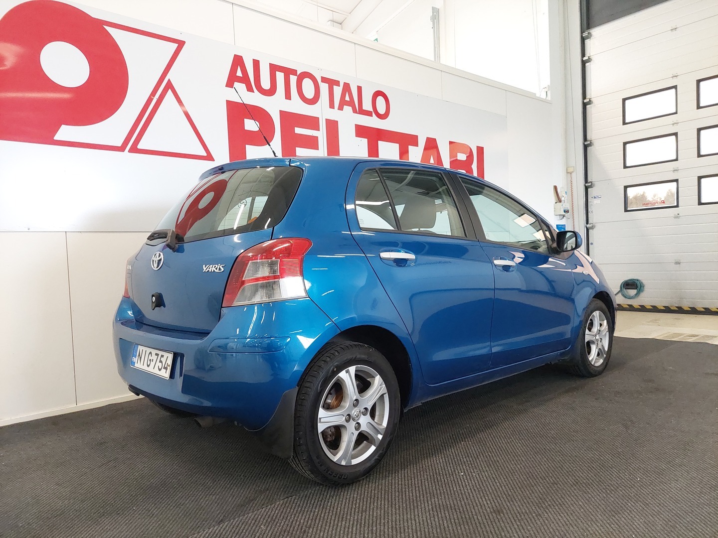TOYOTA Yaris 7