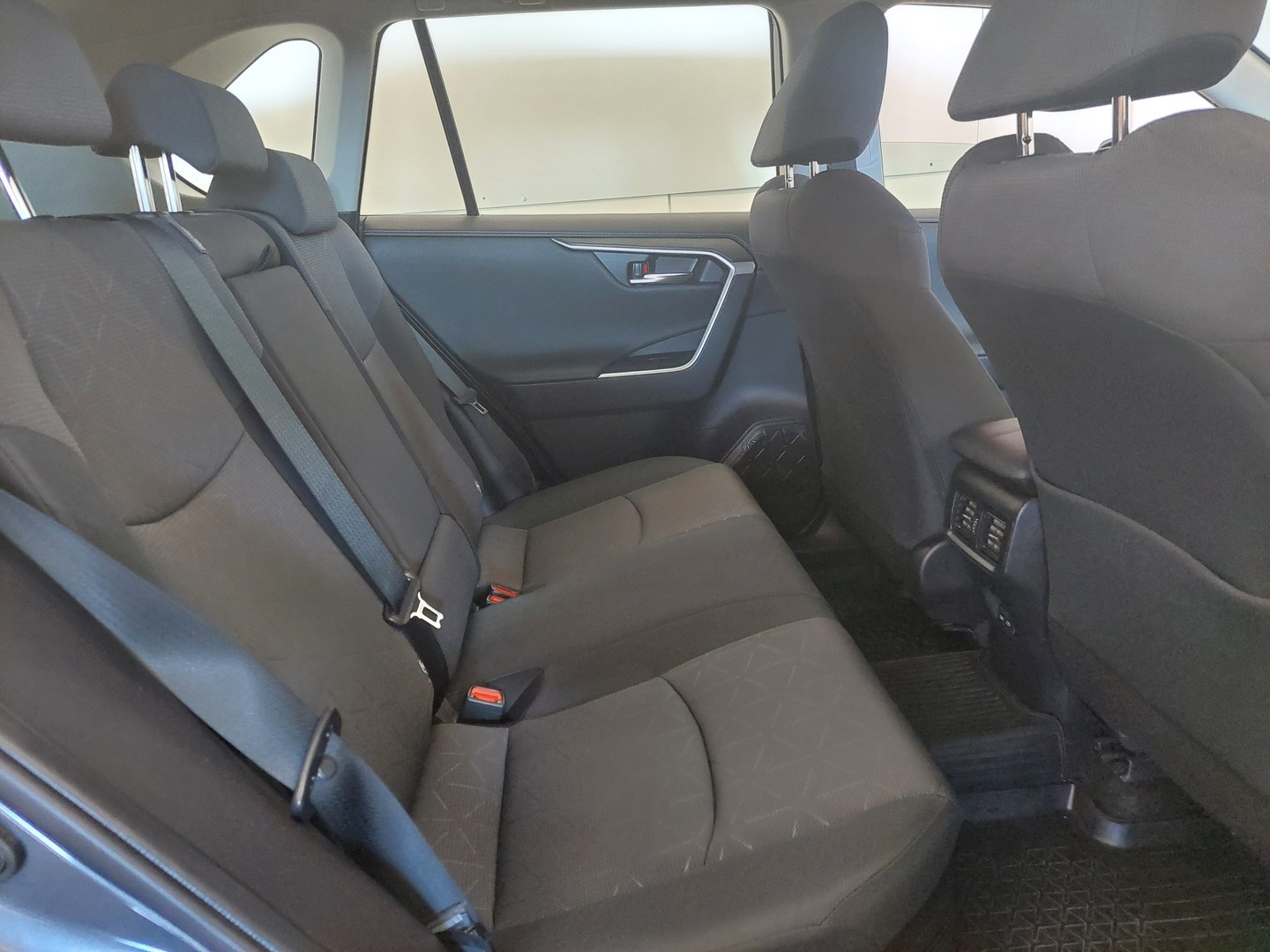 TOYOTA RAV4 17