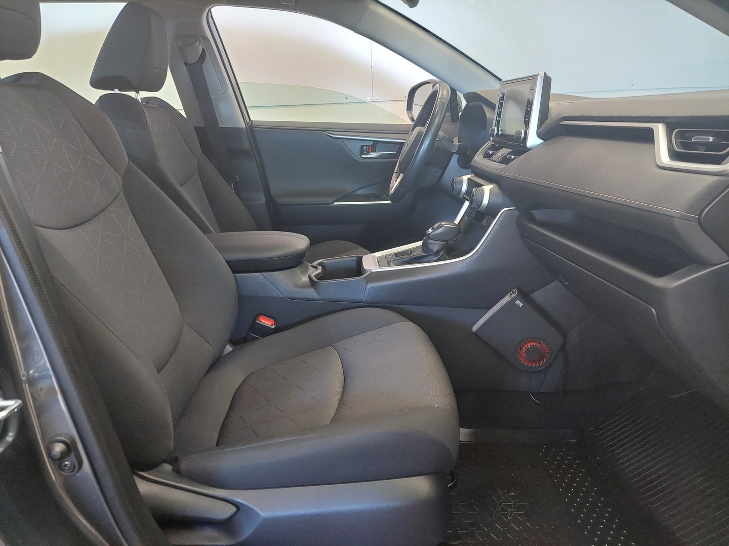 TOYOTA RAV4 18