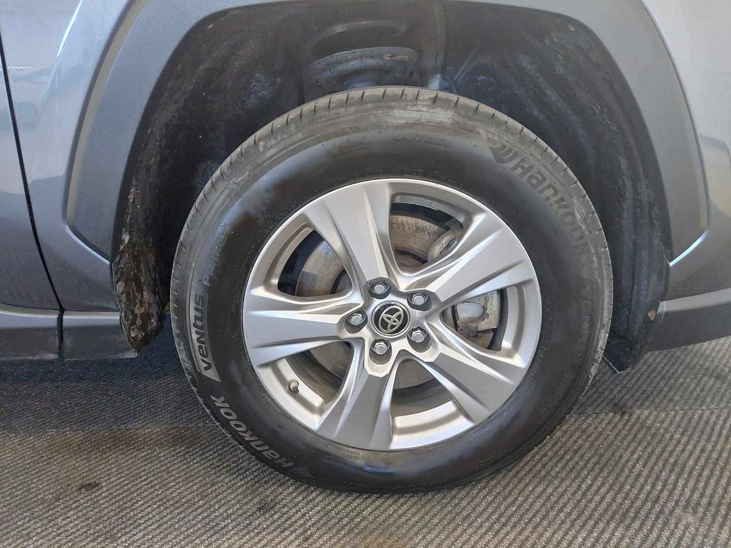 TOYOTA RAV4 19