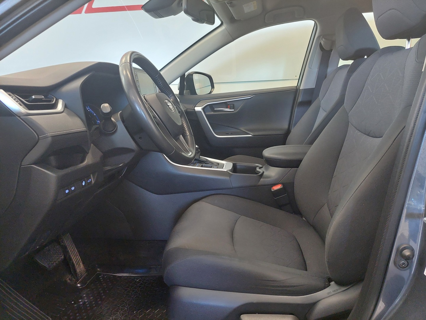 TOYOTA RAV4 9