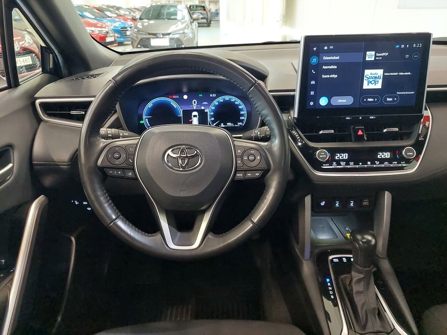 TOYOTA Corolla Cross 12
