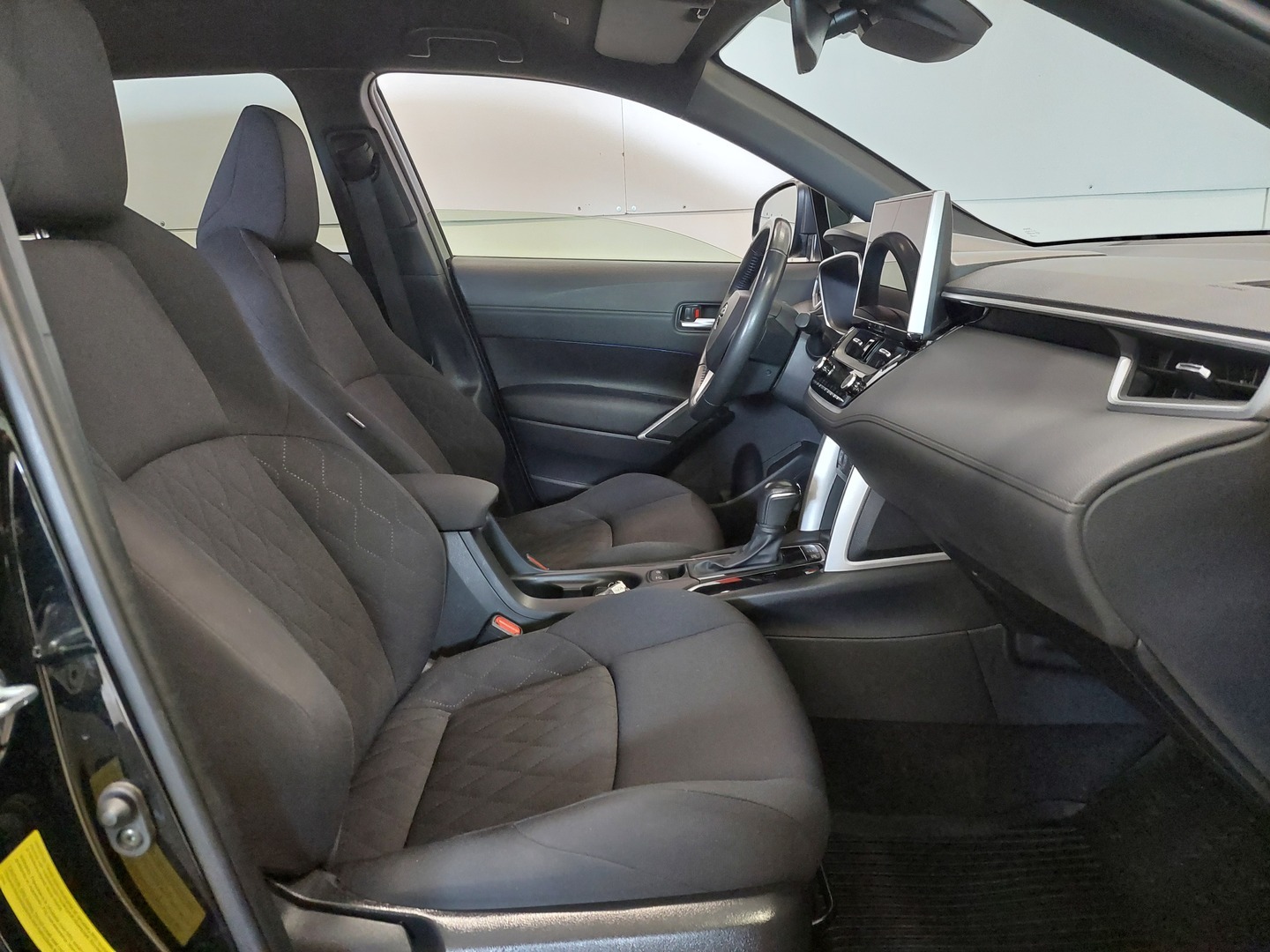 TOYOTA Corolla Cross 18