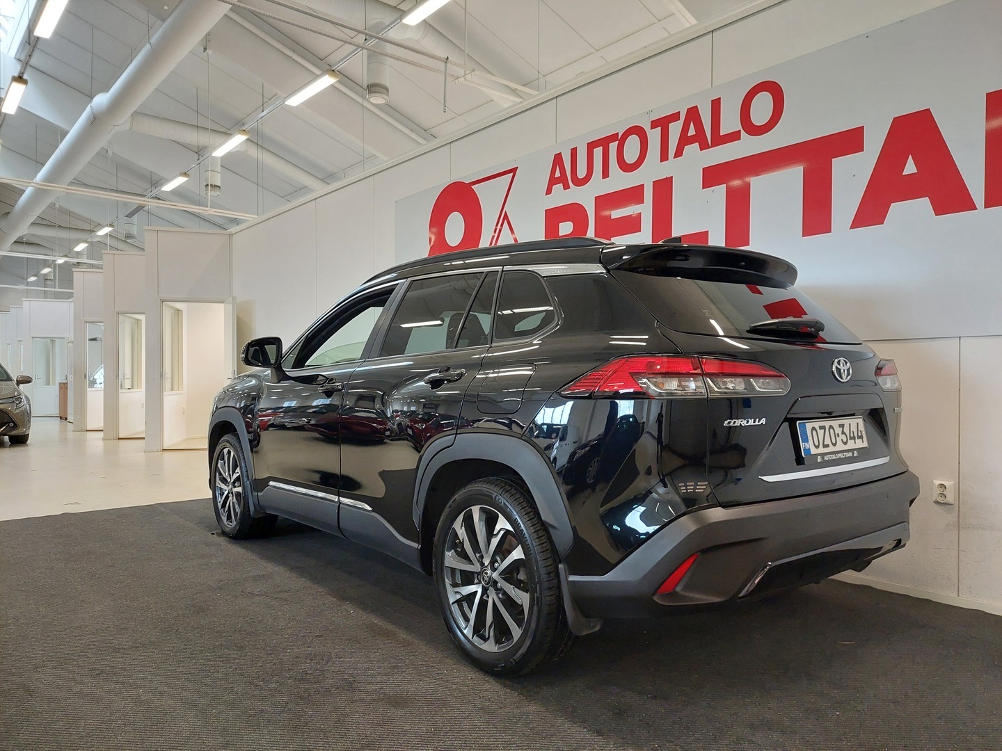 TOYOTA Corolla Cross 3