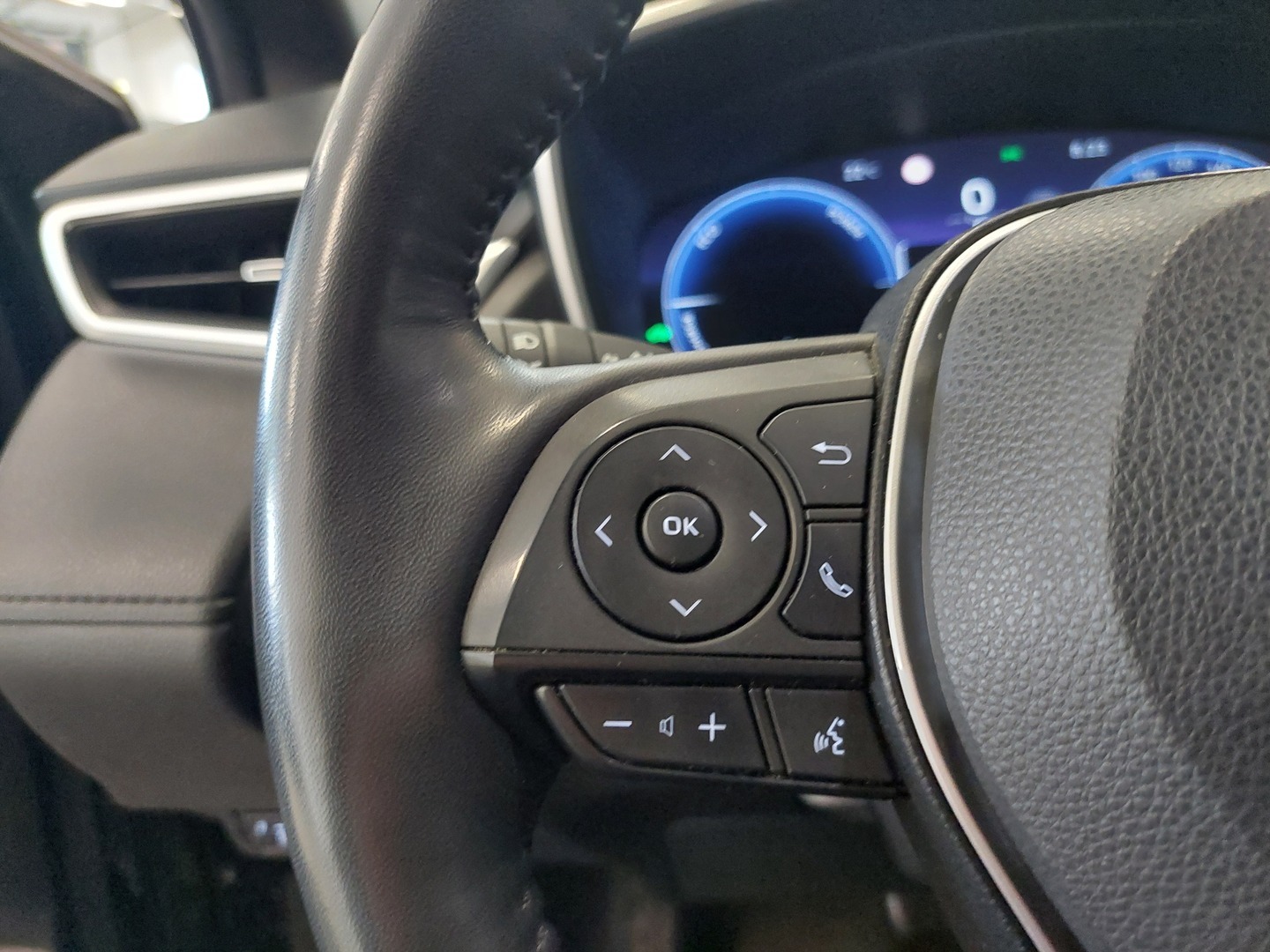 TOYOTA Corolla Cross 30
