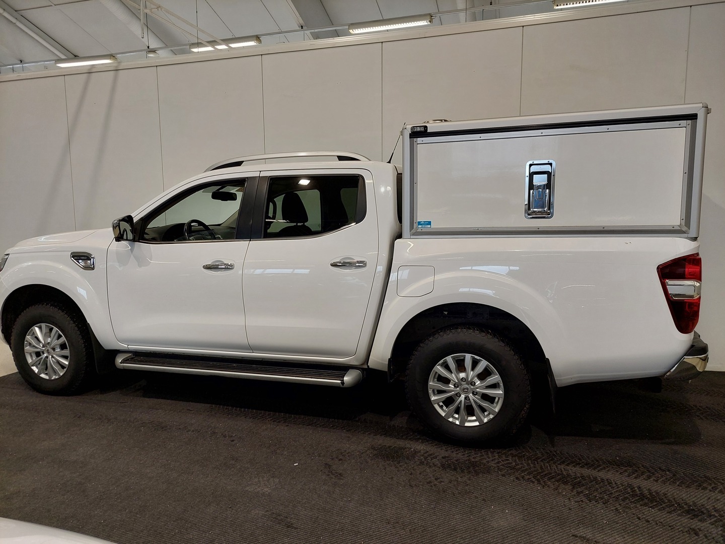 RENAULT ALASKAN 19